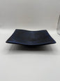 Kvadratisk dekorfat i tre – royal blue og sort (17 × 15 × 4,5 cm)