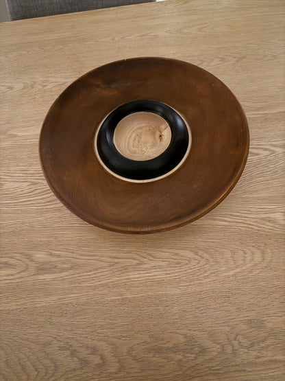 Dreid fat 37 cm – teakbeiset med sorte og trehvite detaljer