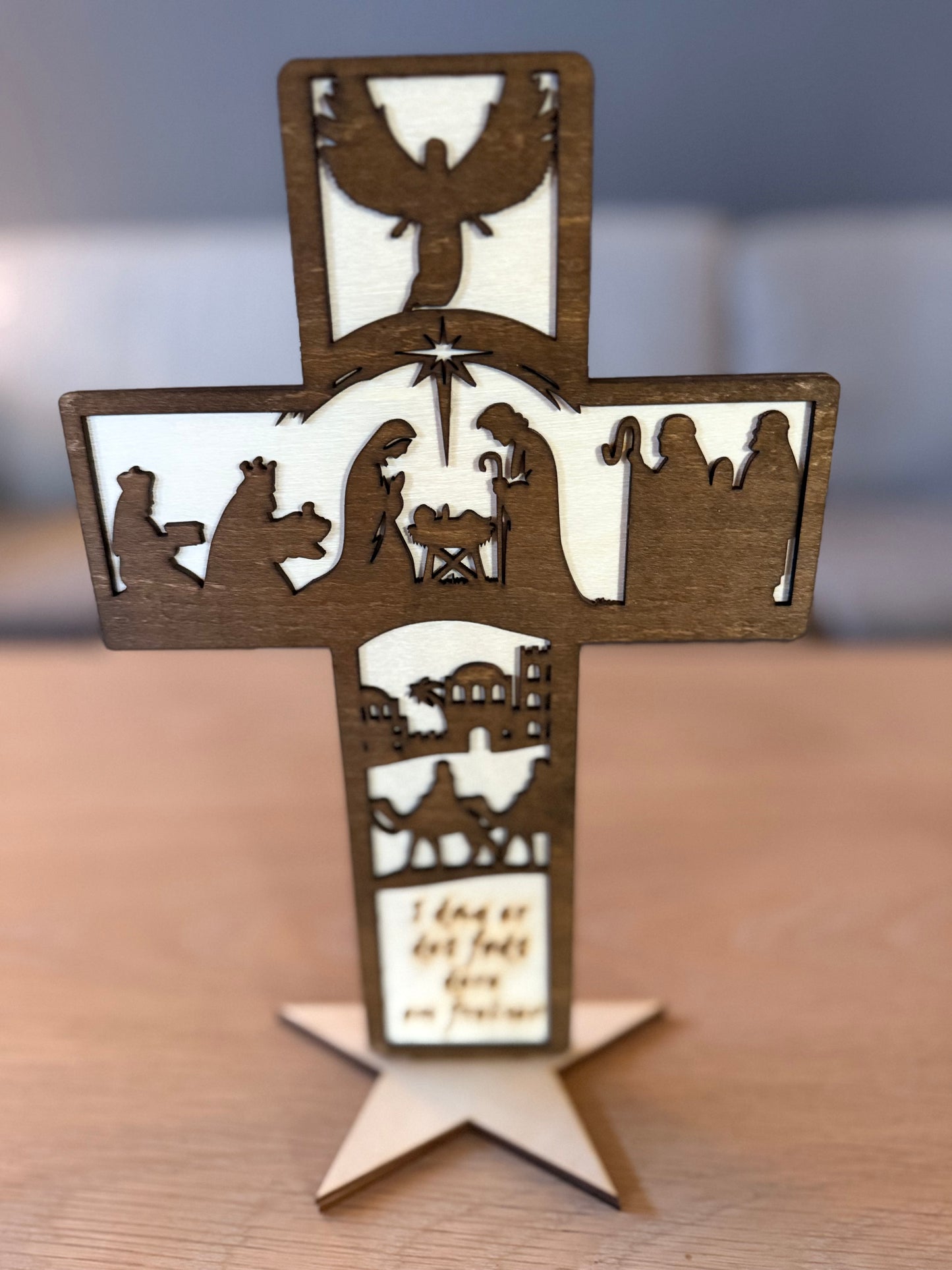 Kors på fot i tre julemotiv og tekster (28 cm)