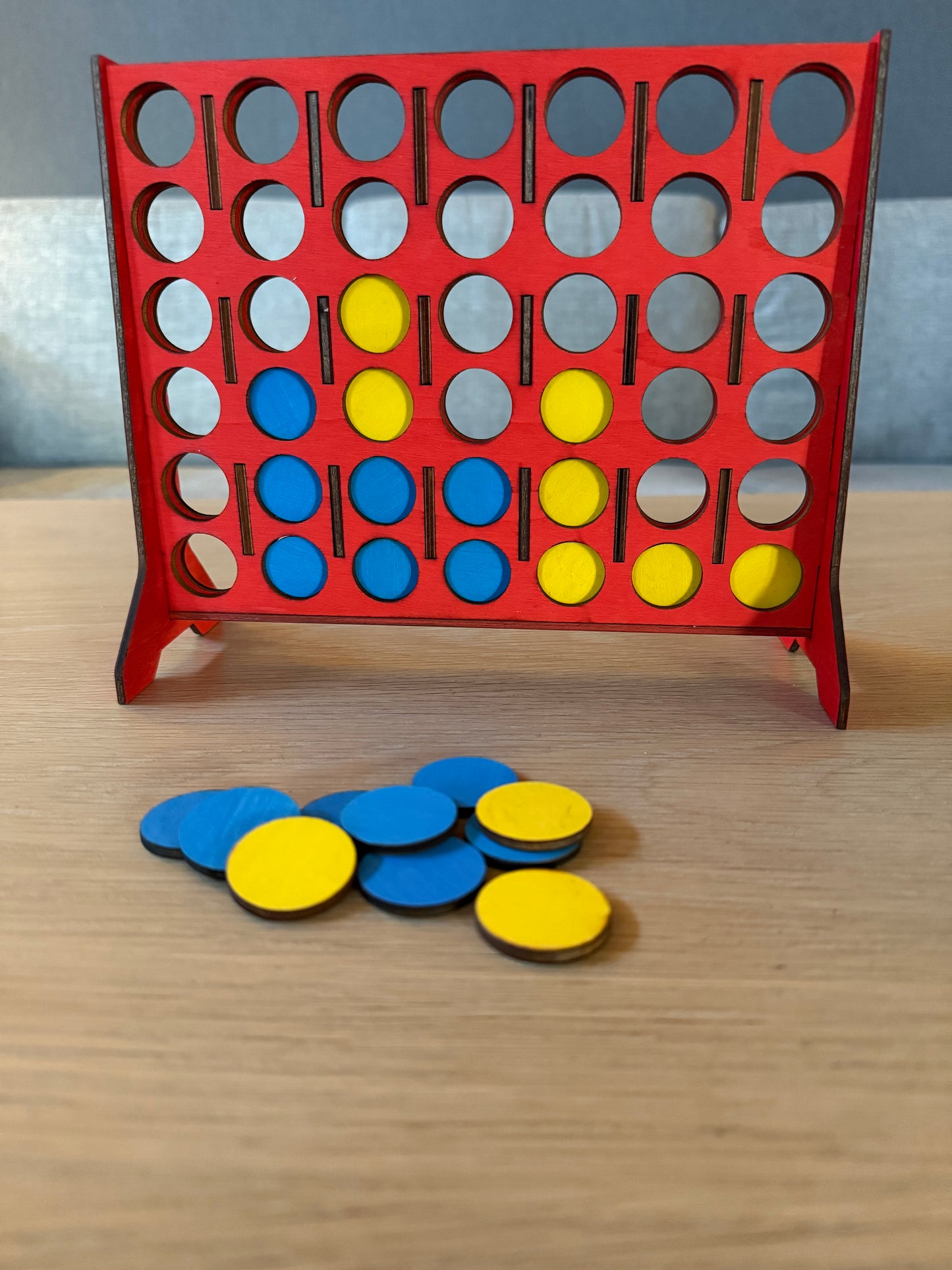 4 på rad i tre – håndlaget, Montessori-inspirert familiespill