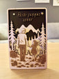 Trelags 3D-skilt – “Beste pappa ever” med far og barn i skogen (25×20 cm)