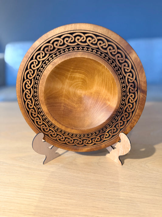 Dreid teakfarget fat med keltisk bord