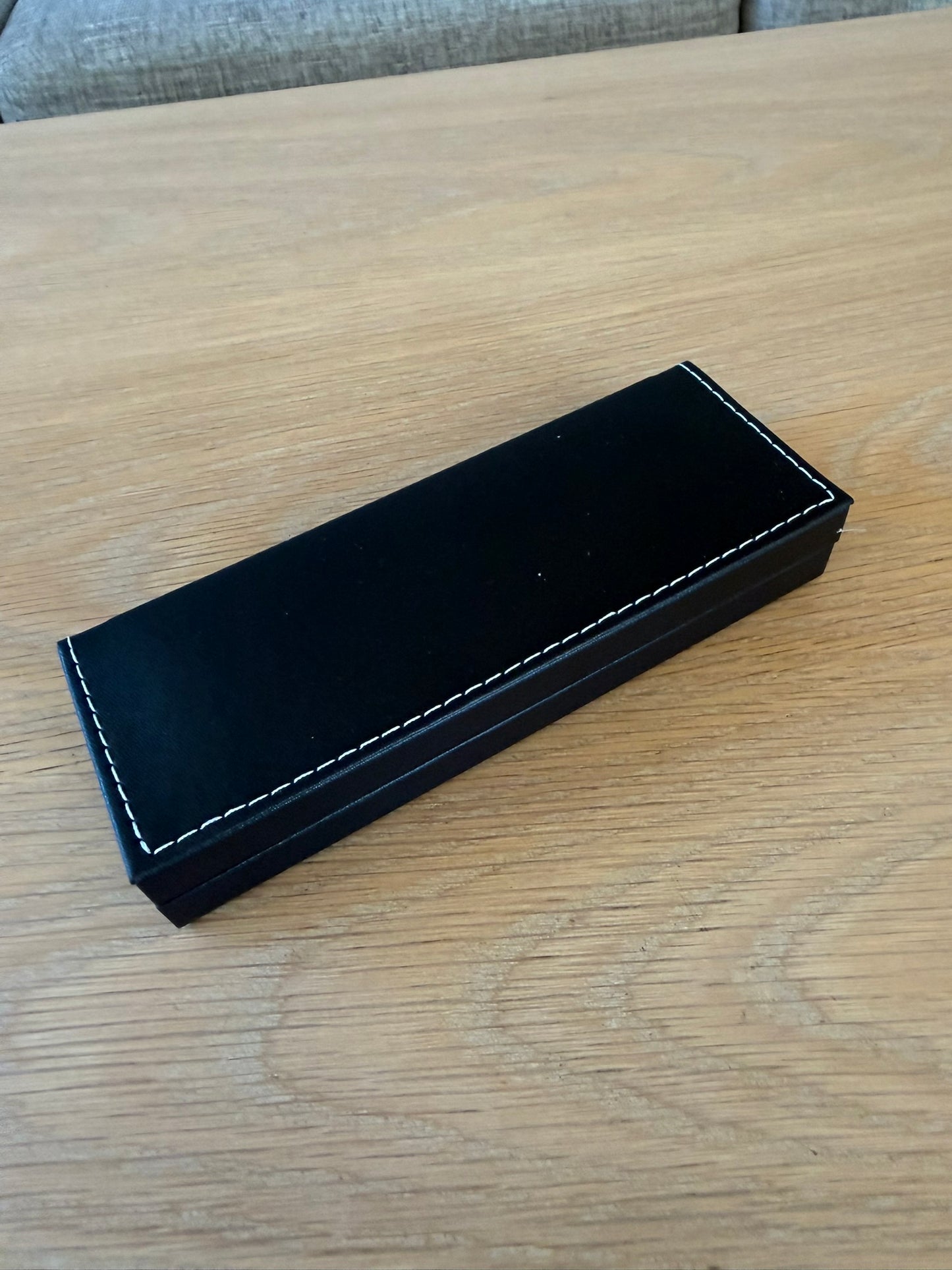 Gift box with lid